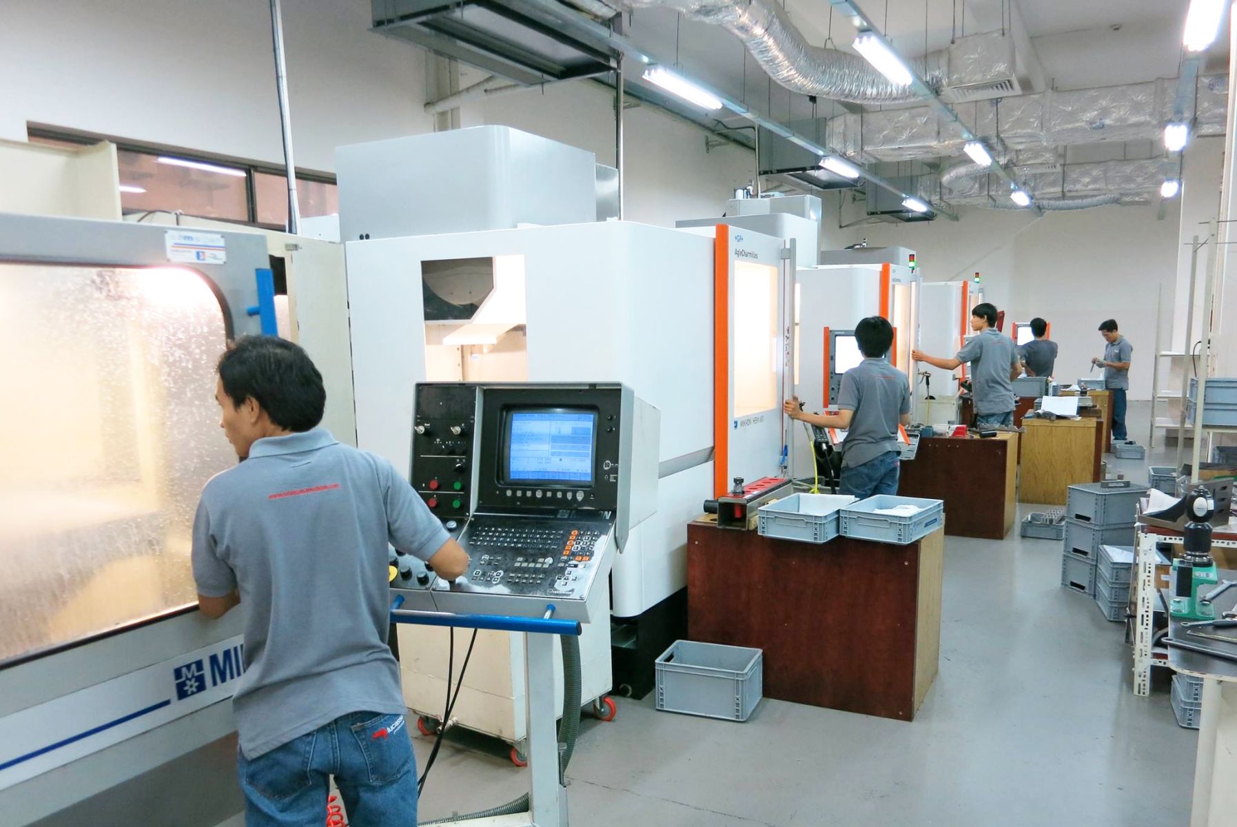 Tôn thép Sáng Chinh cung cấp thép hình, ống, hộp, xà gồ, tấm uy tín miền Nam